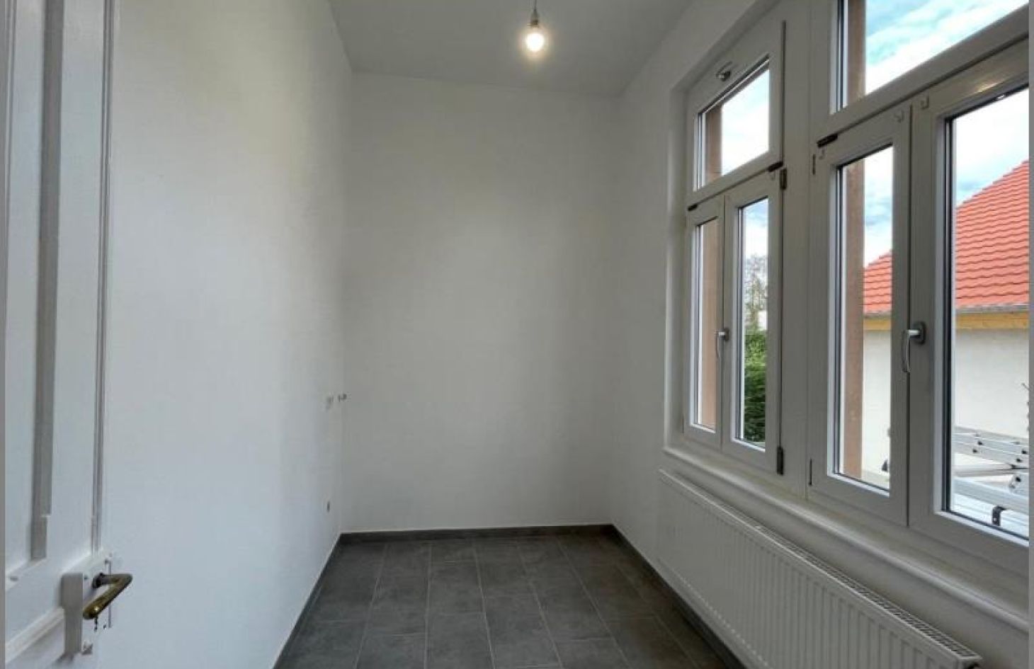 Arbeiten / HWR von Frisch sanierte 4-Zi.-EG-Wohnung in Altbauvilla mit 2 Stellplätzen in Achern bei Dhonau Immobilien-Makler Ortenau