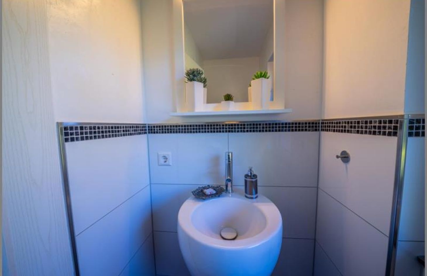 Ebene 2 / EG / extra WC 2 von Exklusiv anders! Schickes Einfamilienhaus im Grünen in bester Wohnlage  in Lauf bei Dhonau Immobilien-Makler Ortenau