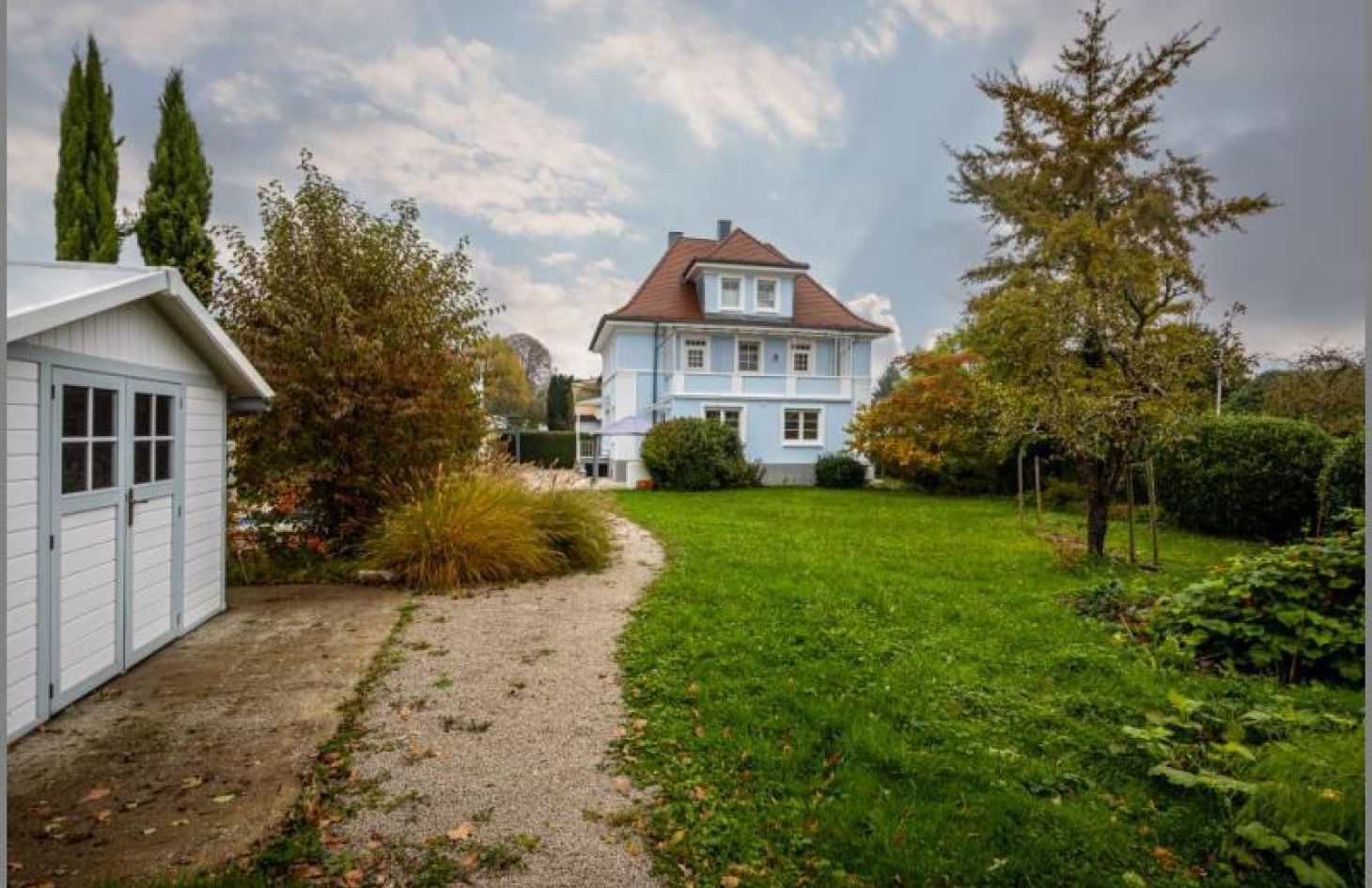 Poolhaus / Grundstück 1.560 m² von Wunderschöne Villa 1928 - modernisiert, großes Grundstück, Pool, erstklassige Lage!  in Achern bei Dhonau Immobilien-Makler Ortenau