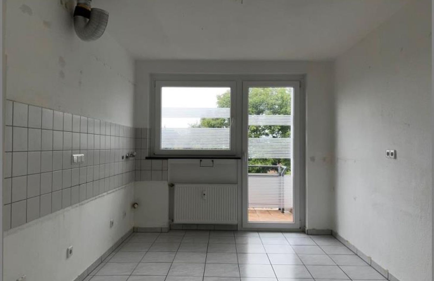 Küche von 3-Zimmer-Wohnung im 3 OG mit zwei Balkonen zentral in Achern in Achern bei Dhonau Immobilien-Makler Ortenau