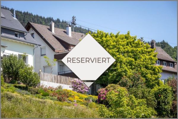 reserviert von Großzügiges Einfamilienhaus mit ELW, 2 Sonnenterrassen & Aussicht
 in Kappelrodeck bei Dhonau Immobilien-Makler Ortenau