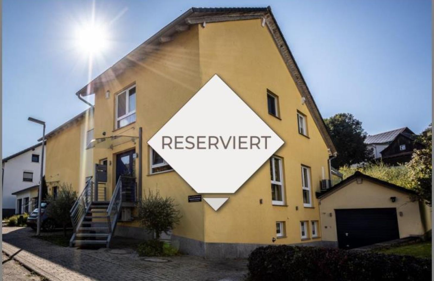 reserviert von Schicke, moderne Wohlfühloase! DHH 1 von 2 in ruhiger Lage! in Oberkirch bei Dhonau Immobilien-Makler Ortenau