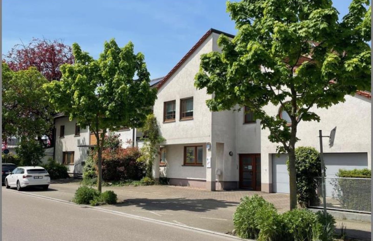 Hausansicht von Renommierte Praxis! 8 schöne Behandlungs- oder Büroräume zentral gelegen in Achern bei Dhonau Immobilien-Makler Ortenau